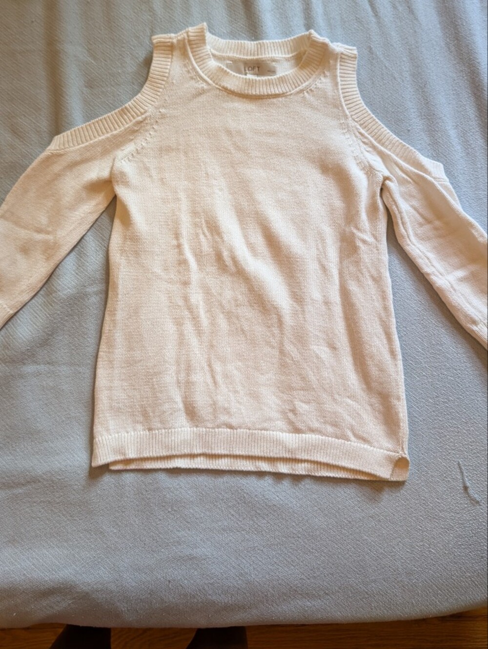 Cream summer Sweater With shoulder Cut Outs